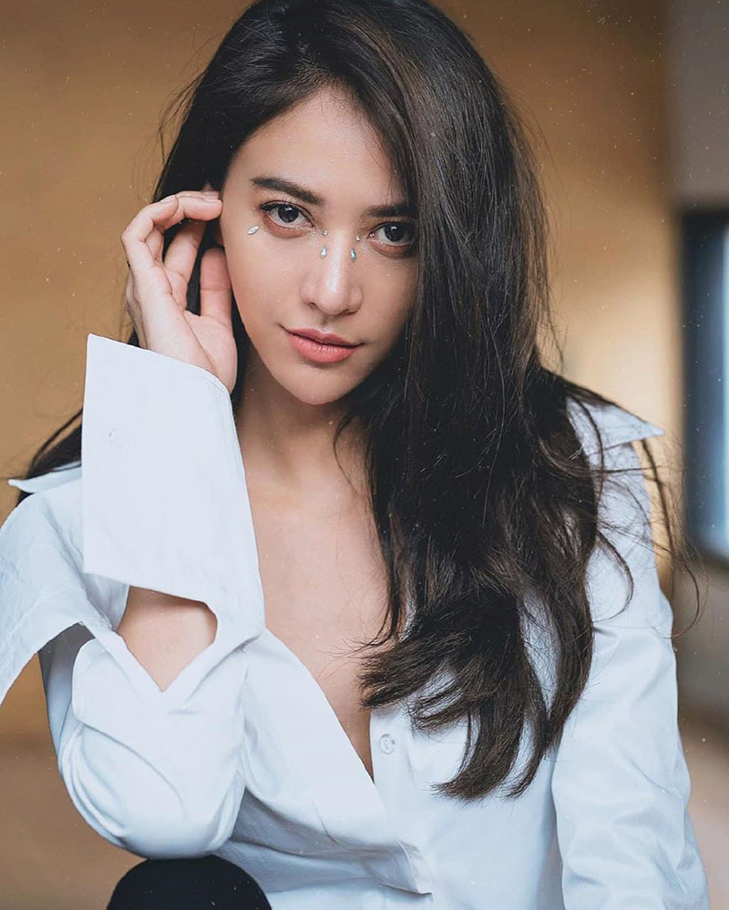 น้ำหวาน เดอะเฟส ประวัติ