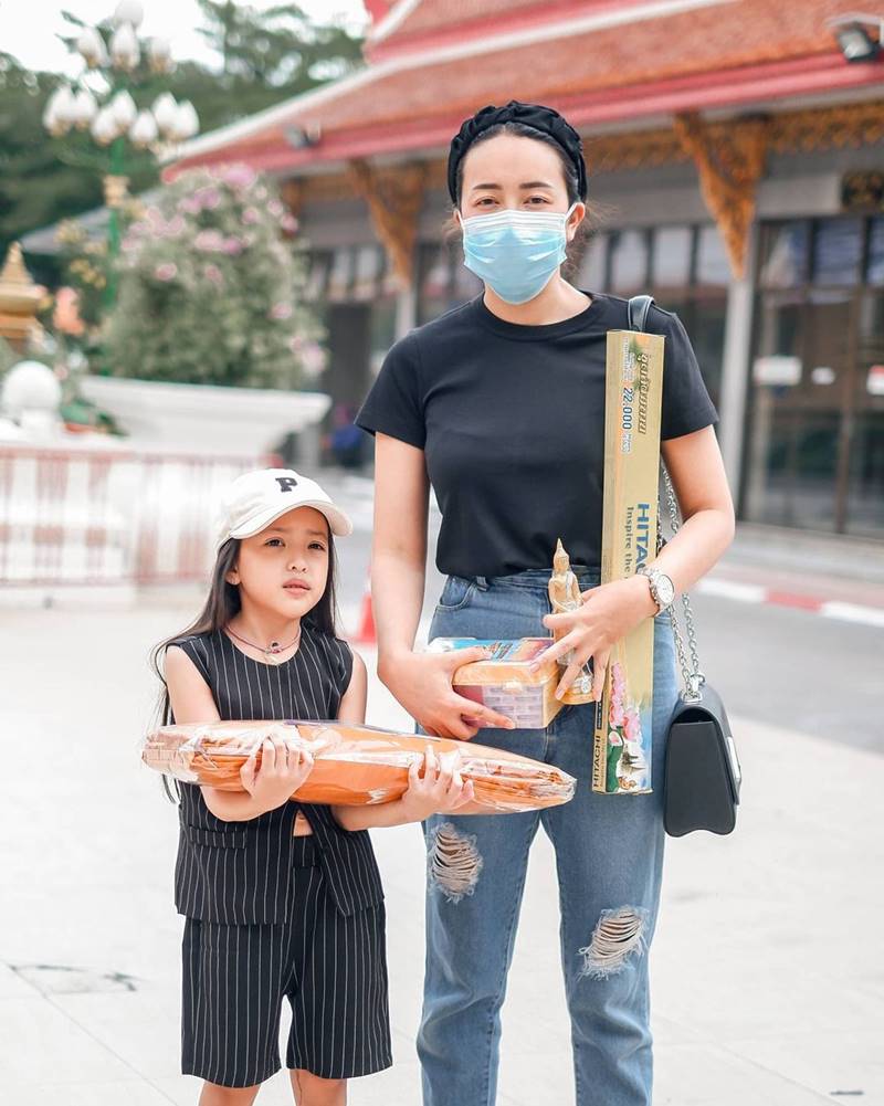 ไอซ์ ณพัชรินทร์, น้าค่อม ชวนชื่น