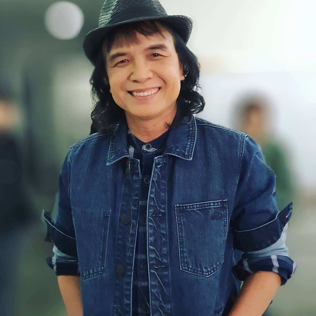 ครูสลา คุณวุฒิ