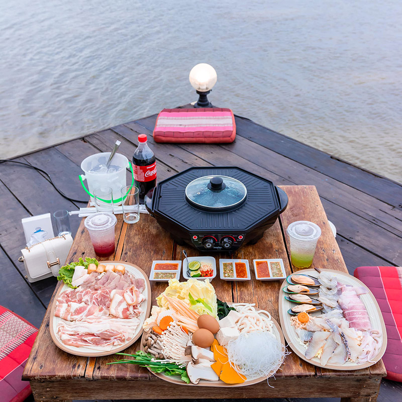 ร้านอาหารริมน้ำ ใกล้กรุงเทพฯ