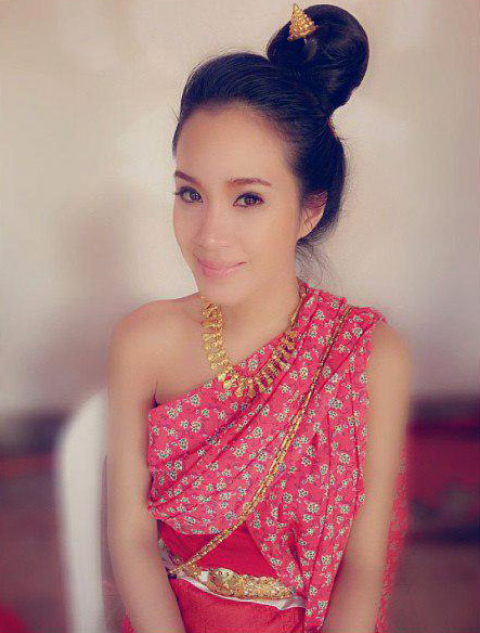  ฟาง พิชญา