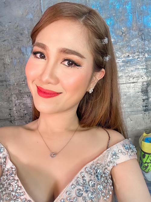 วิรดา วงศ์เทวัญ