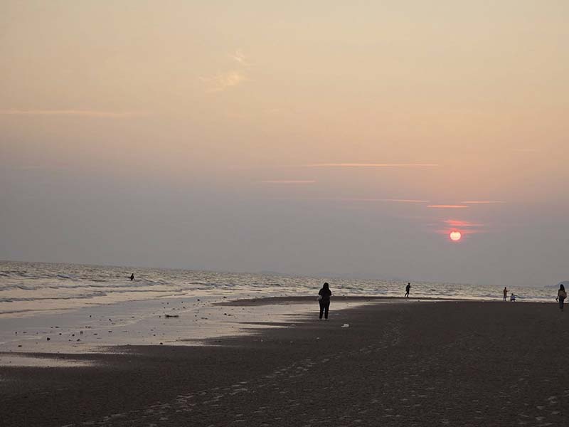 Mercure Rayong Lomtalay โรงแรมระยอง