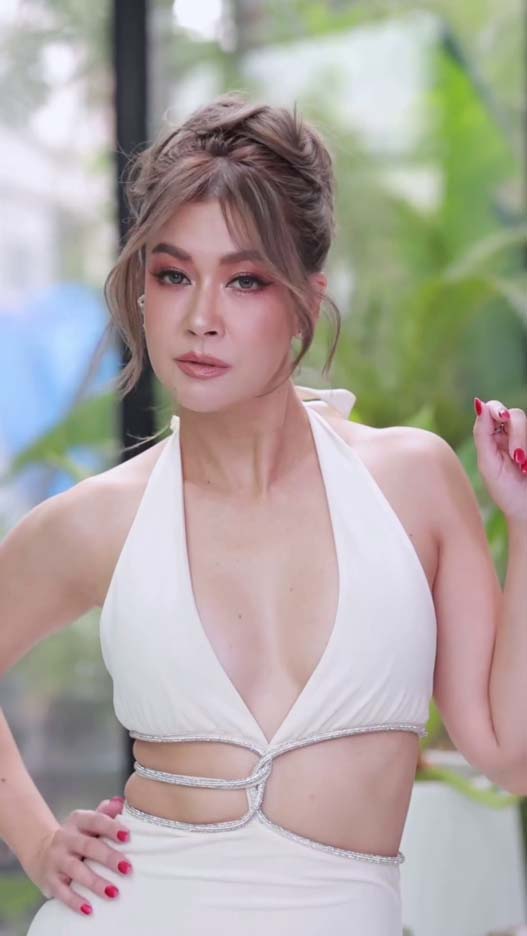 เอมี่ กลิ่นประทุม