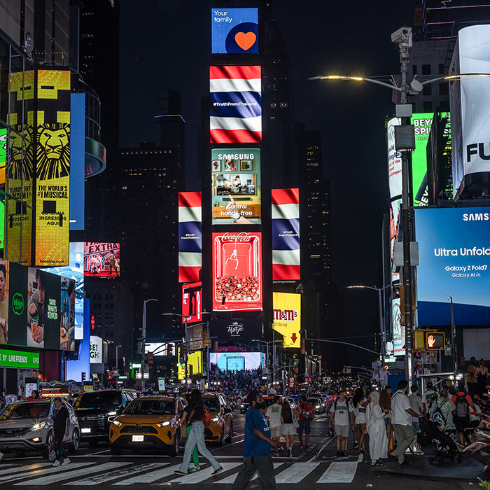ธงไทยขึ้นจอ Times Square