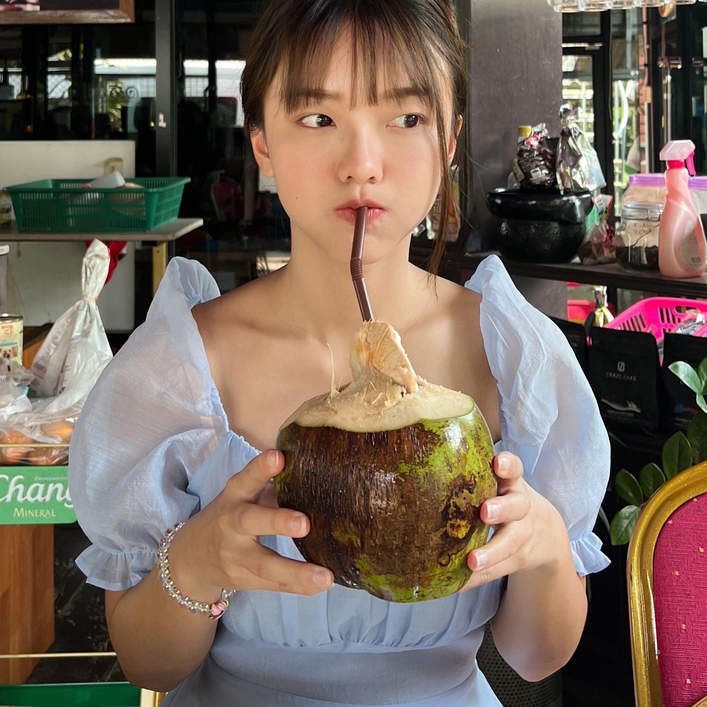 ปิ่นอมยิ้ม ธัญชนก