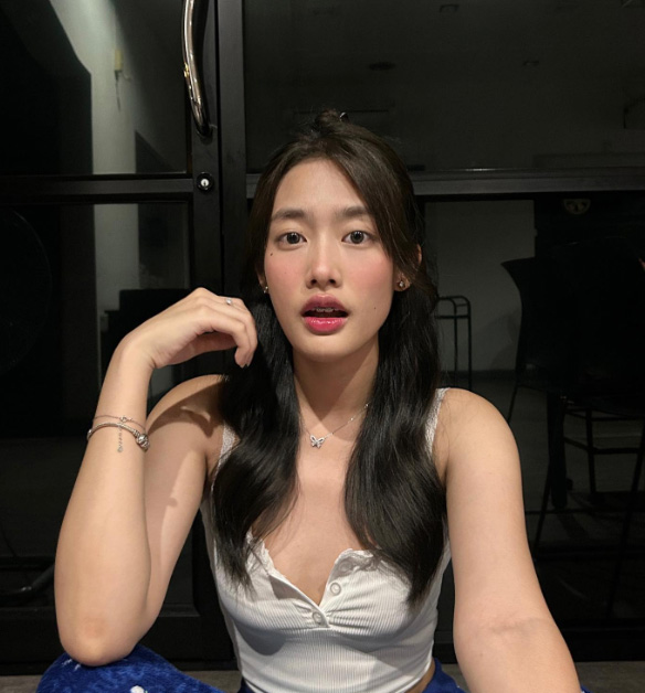 น้องเนปจูน แฟนใหม่ ดีเจเพชรจ้า ดีกรีนักศึกษาสาว อายุห่างกัน 25 ปี