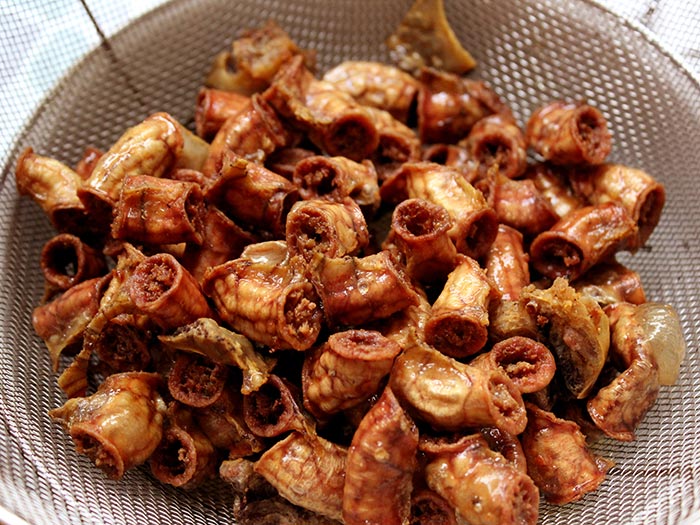 เมนูไส้อ่อนหมู ไส้อ่อนหมูทอดกระเทียม