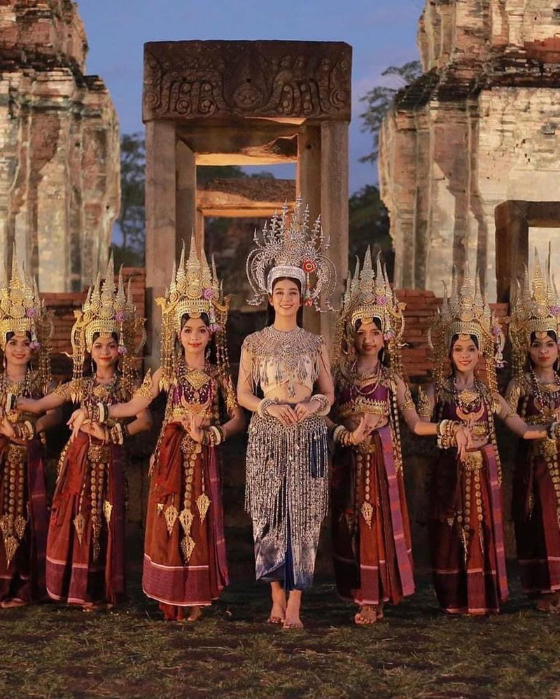 มิ้นต์ ชาลิดา
