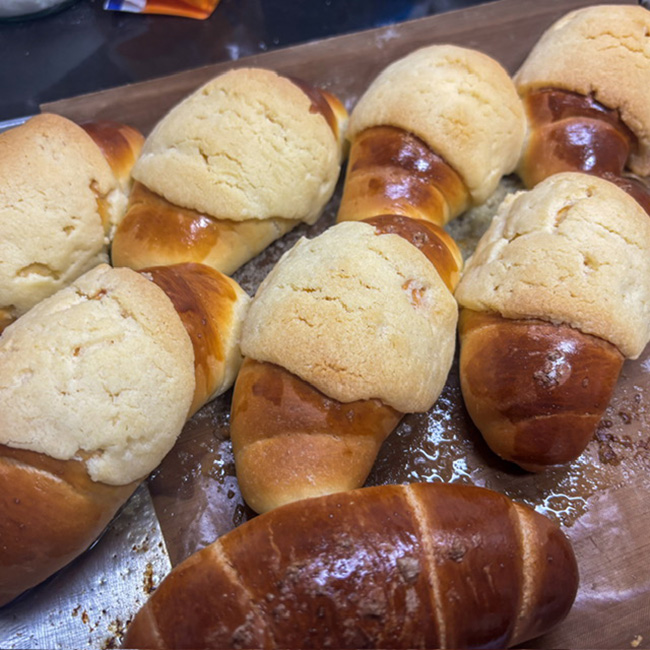 สูตรขนมปังเกลือแครกเกอร์ หรือ Craquelin Shio Pan เมนูขนมปัง ขนมปังเกลือ ชิโอะปัง สูตรขนม