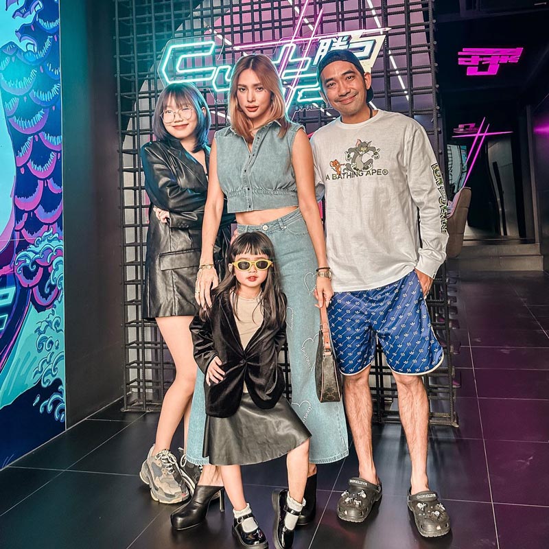 อุ้ม ลักขณา