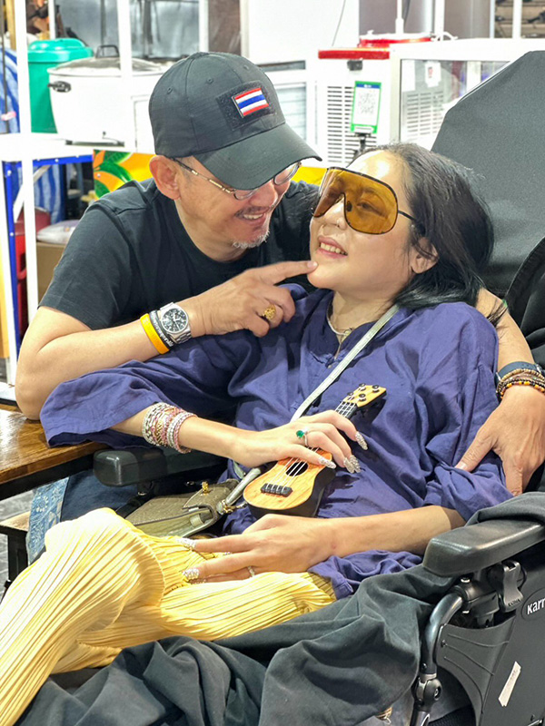 เสธ.ดอลล่าร์