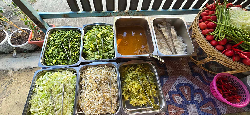 จ.เจี๊ยบ ก๋วยเตี๋ยวเรือบุฟเฟต์ ร้านบุฟเฟต์หลักสิบ