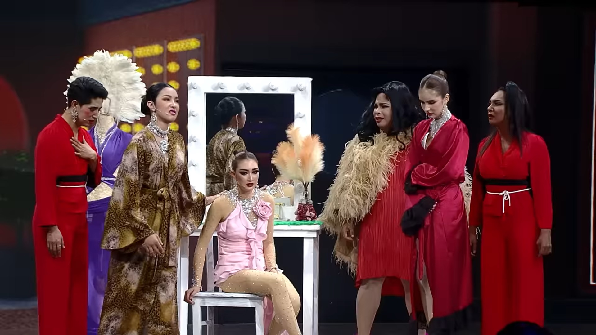 โชว์ทิฟฟานี่ แพนเค้ก-หม่ำ 