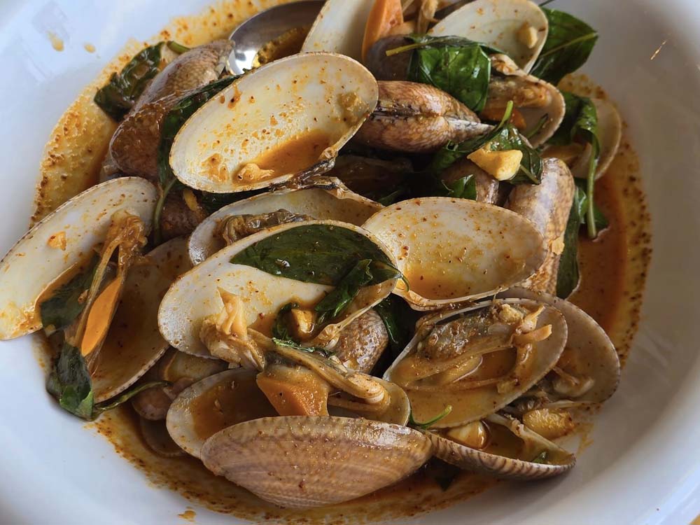 ย้งซีฟู้ด หาดราไวย์