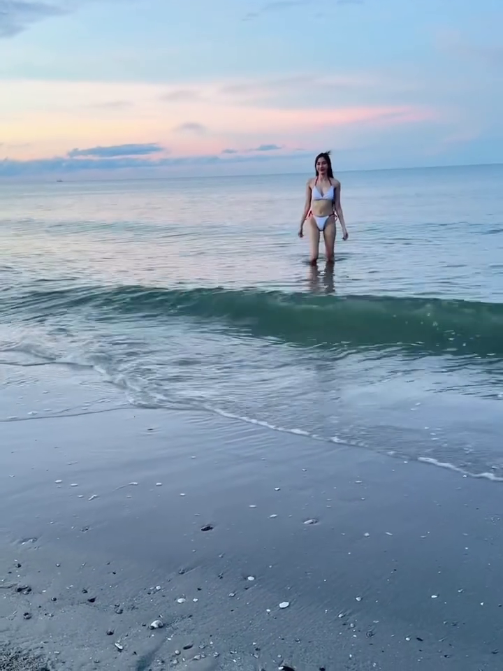 แจมมี่ ปาณิชดา อวดลุคแซ่บ นุ่งบิกินี่