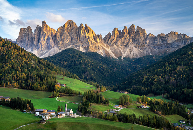 The Dolomites อิตาลี