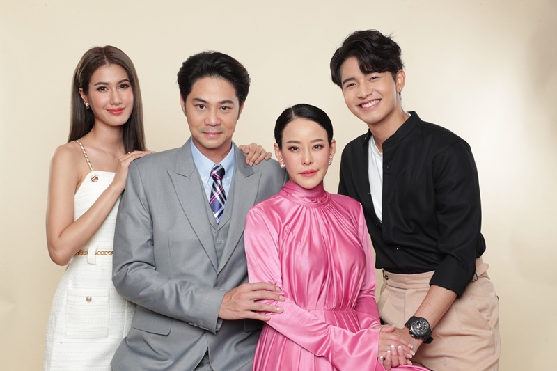 กุหลาบเล่นไฟ นักแสดง ปูเป้ พิ้งค์พลอย จีน ธันวา