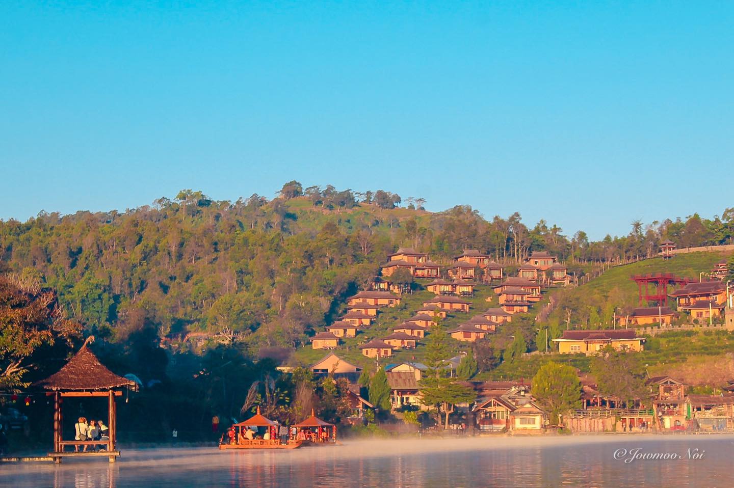 บ้านรักไทย