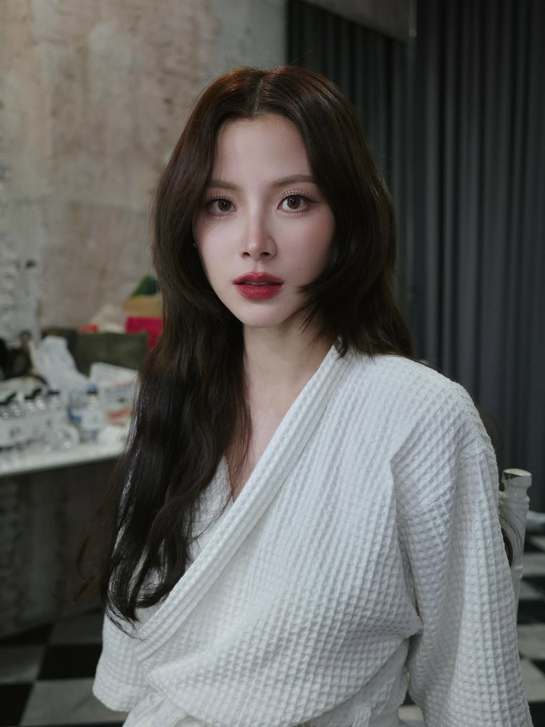 ใบเฟิร์น พิมพ์ชนก ลุคใหม่