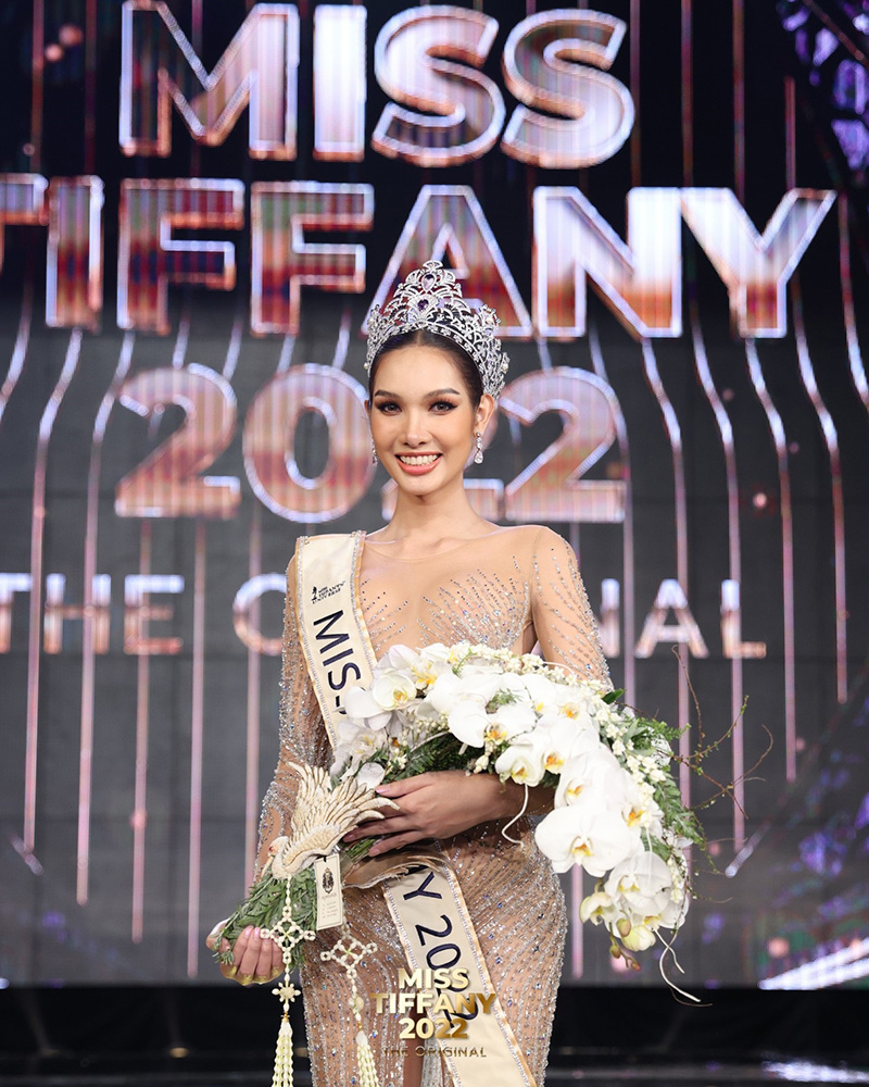 กวาง อริสรา Miss Tiffany 2022 จูบ เอลฟ์ตี้ แฟนสาวข้ามเพศ หลังรับตำแหน่ง