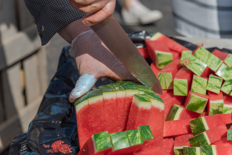 วิธีผ่าแตงโม