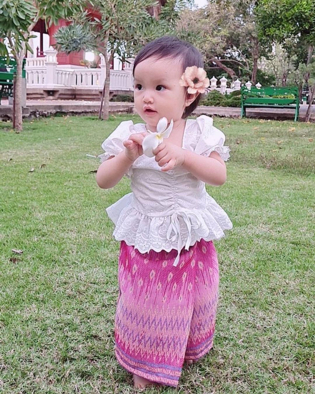 ลูกสาวต๊ะ บอยสเก๊าท์