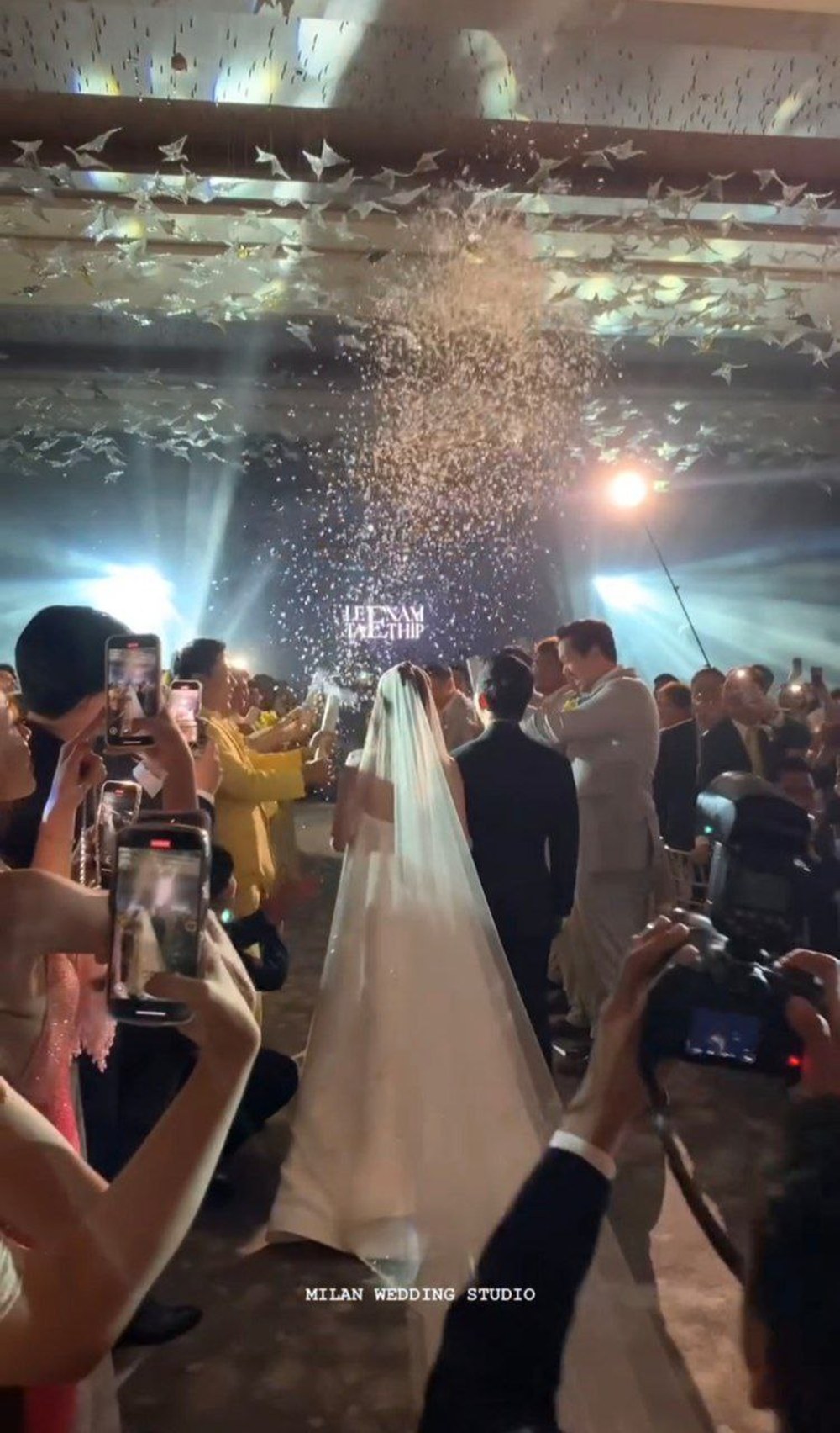 บรรยากาศงานแต่ง น้ำ กัญญ์กุลณัช วิวาห์หวาน ชุดเจ้าสาวอลัง