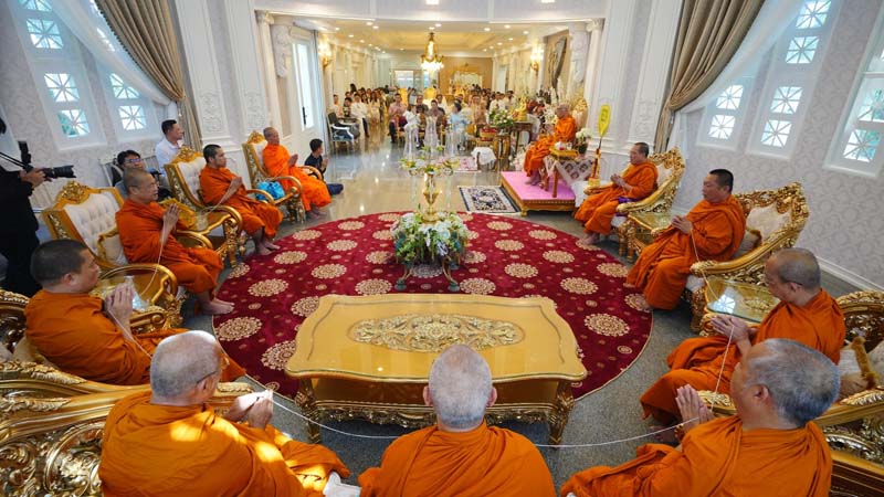 เปิดภาพบ้านหมอชลน่าน ศรีแก้ว หัวหน้าพรรคเพื่อไทย สวยอลังการ 