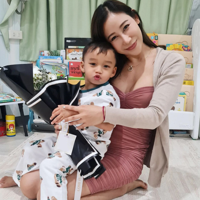 ไฮโซเบลล์ อดิราภ์