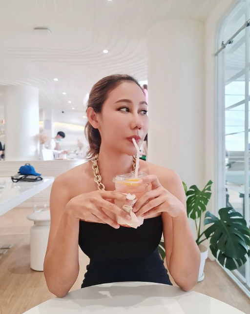 ไฮโซเบลล์ อดิราภ์