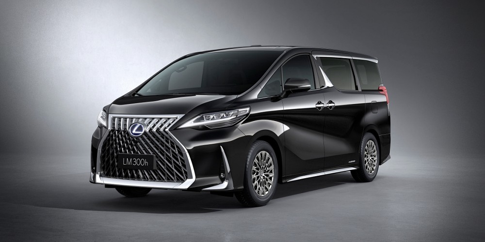 Lexus lm 300
