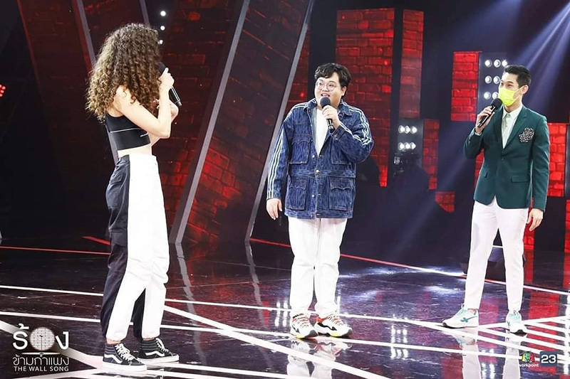 โดม จารุวัฒน์