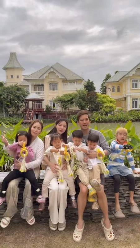 เชน ธนา และภรรยา ปลูกฝังความรับผิดชอบให้ลูกทั้งห้าคน