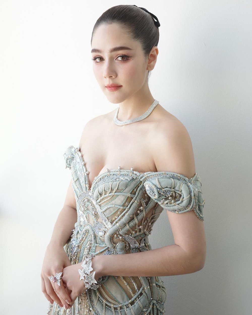 ชมพู่ อารยา เปิดลุค 4 เดินพรมแดงเมืองคานส์ 2025 สวยสง่าปนเซ็กซี่