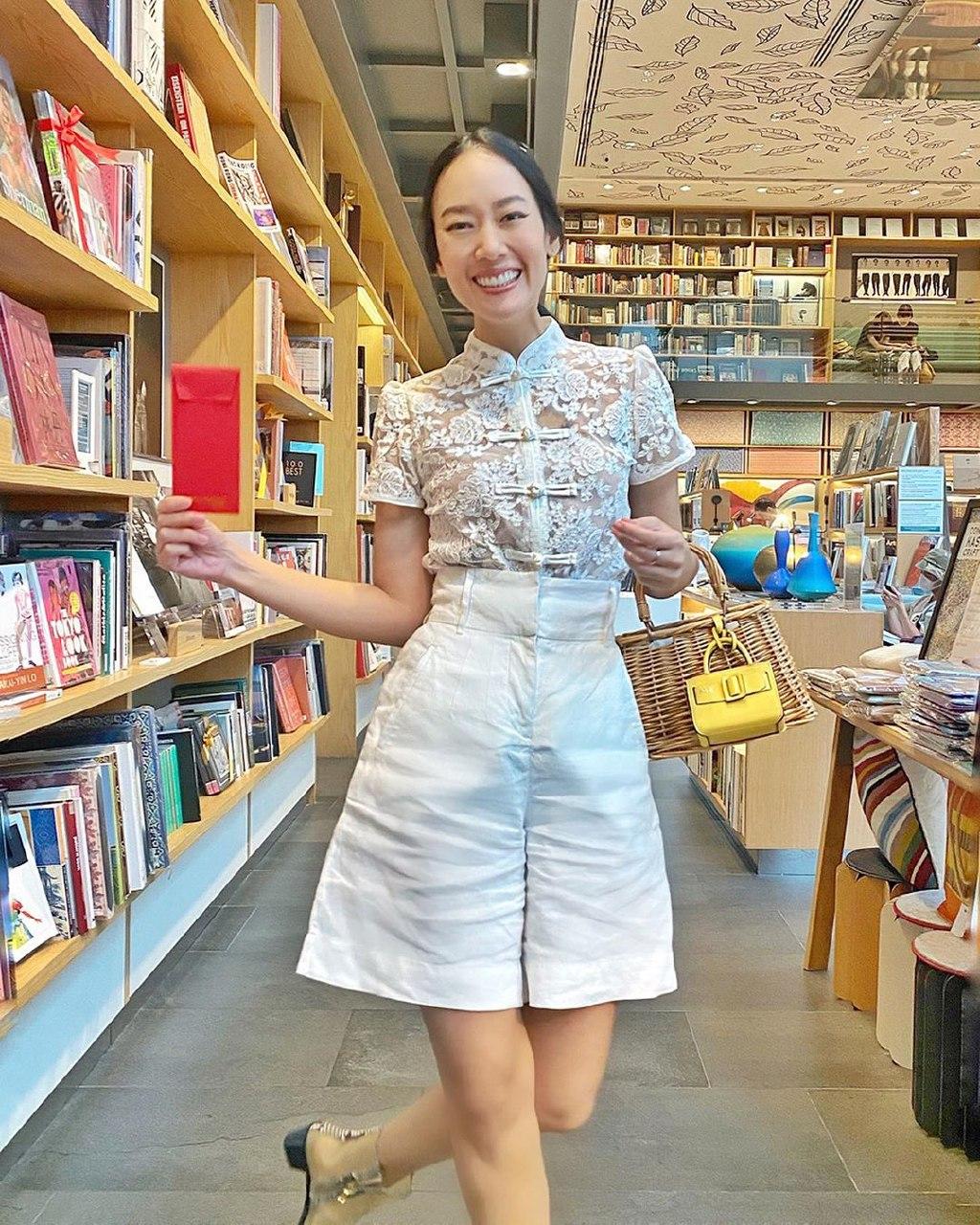 ออม นวดี