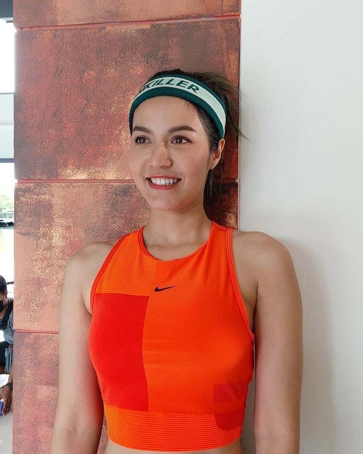 เอ๋ มณีรัตน์