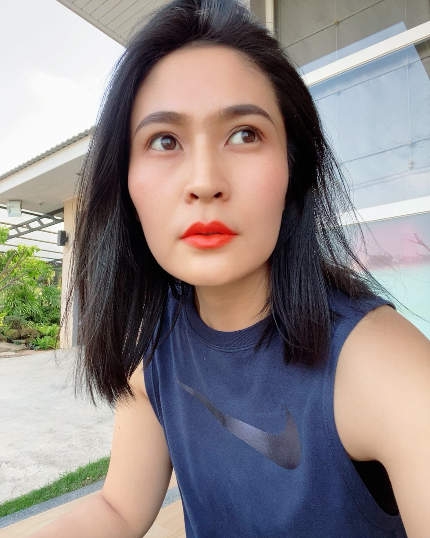  นานา ไรบีนา