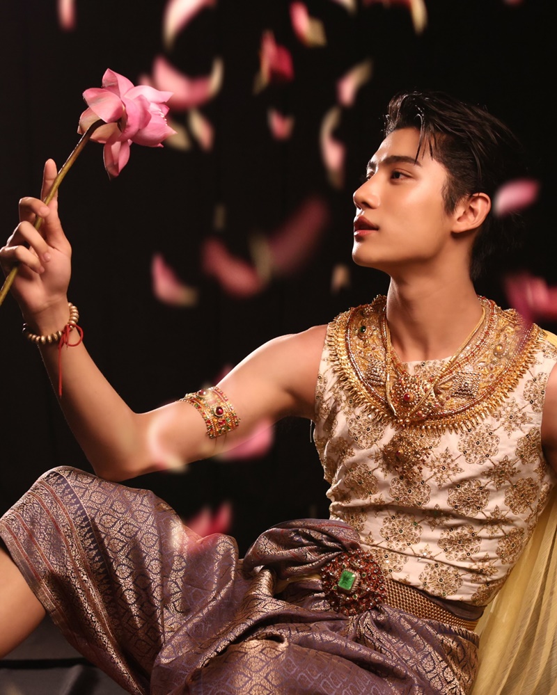 องศา ธีธัช ผลงาน