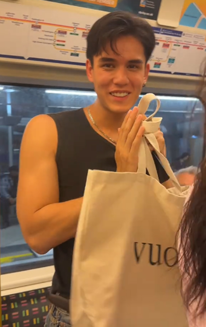 โบว์ เมลดา เจอ เทศน์ ไมรอน ที่ลอนดอน