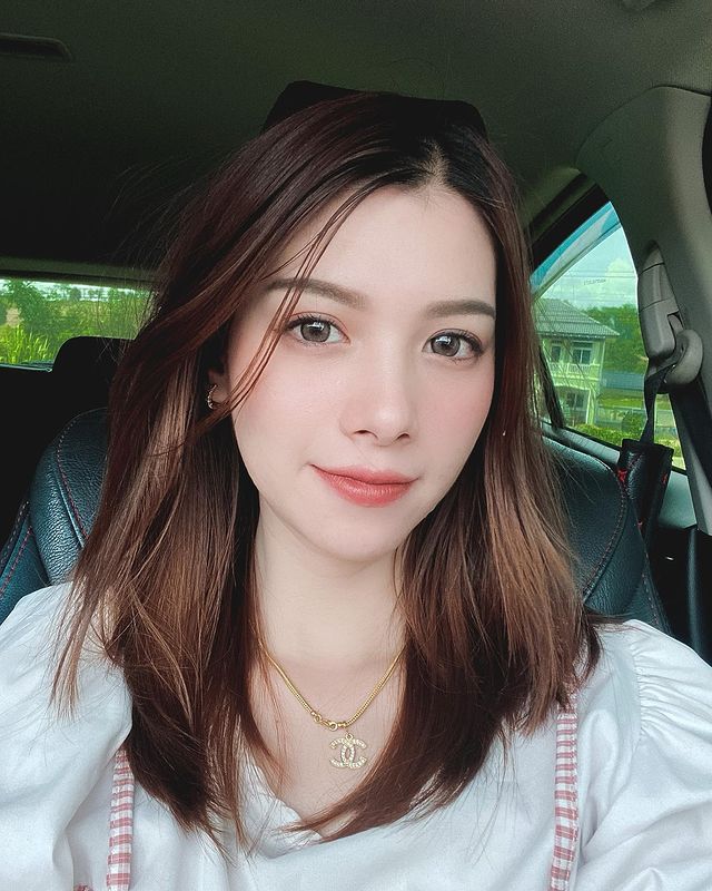 ครูแน็ค กนกลดา