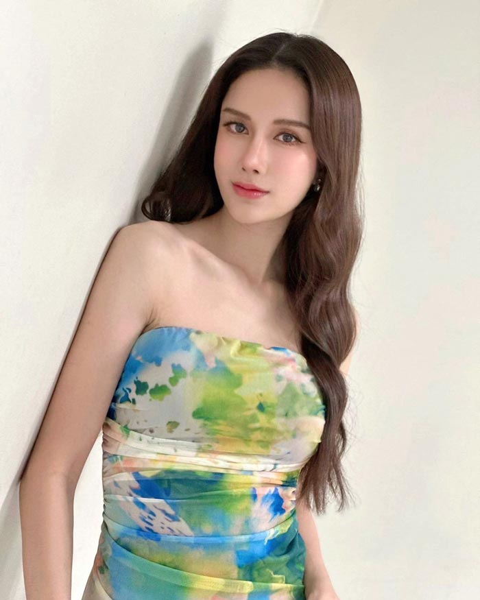 เนย ปภาดา