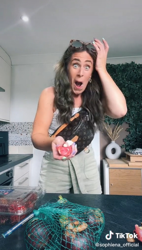 ฝรั่งกินมังคุดครั้งแรก