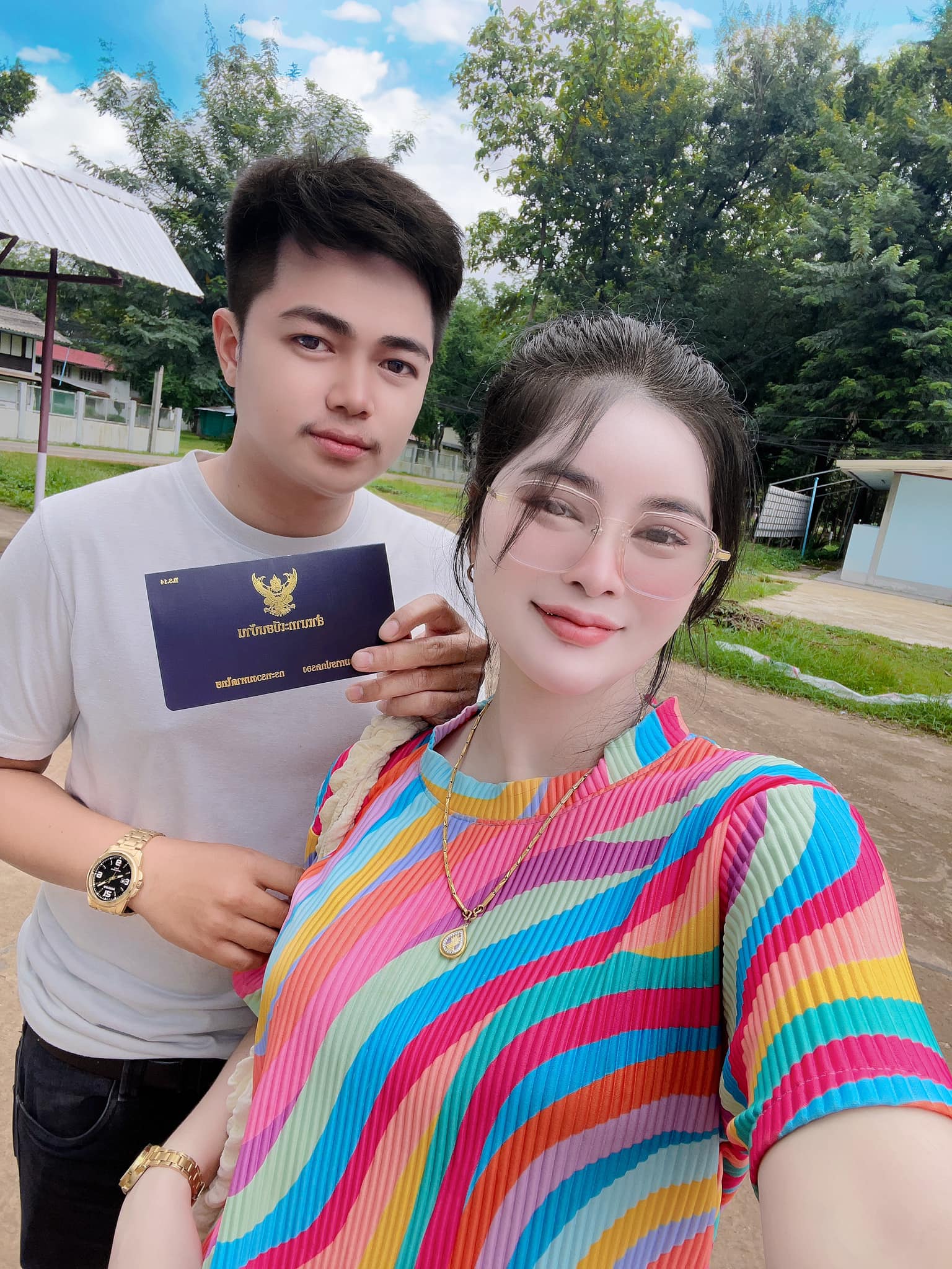 เอ๋ มิรา 