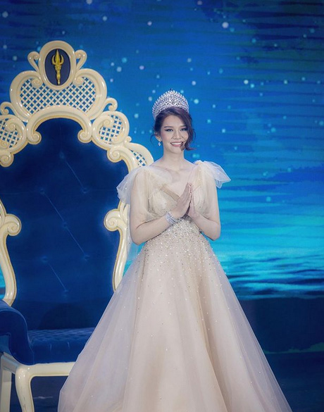 จุ๊บจิ๊บ ธนพร