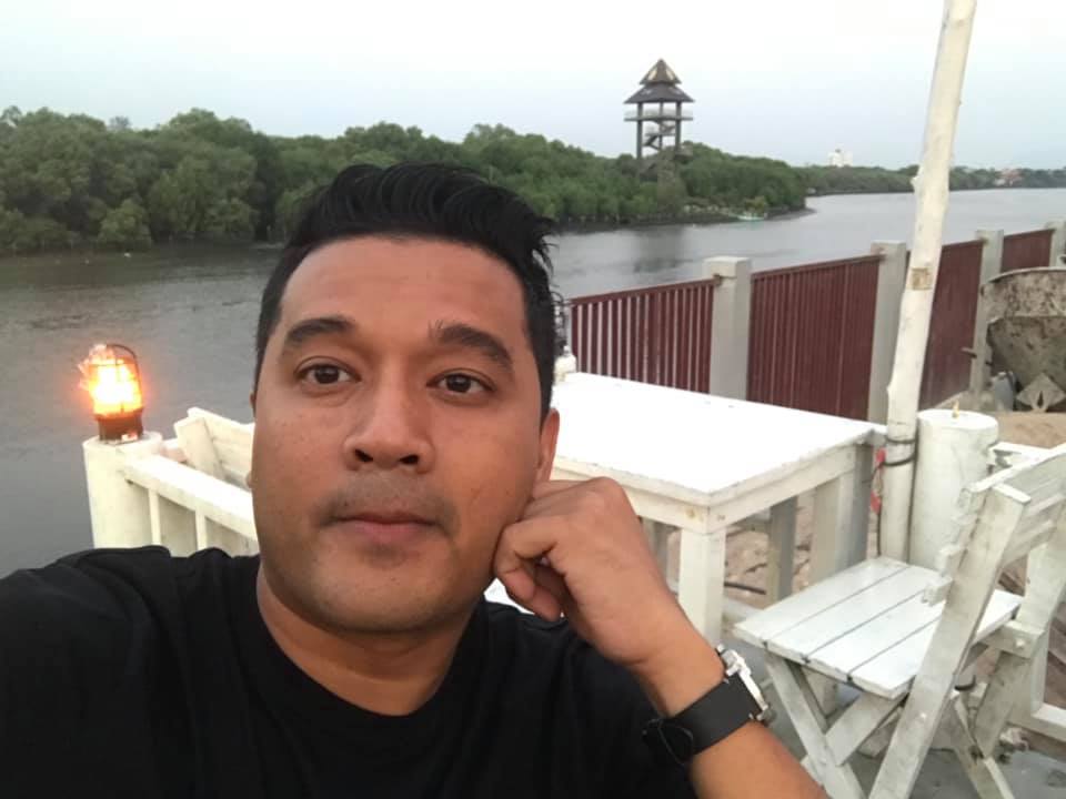 จุ๊บ วงเอาท์