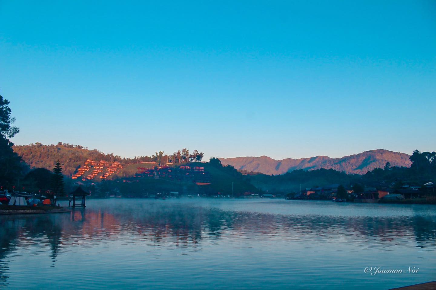 บ้านรักไทย