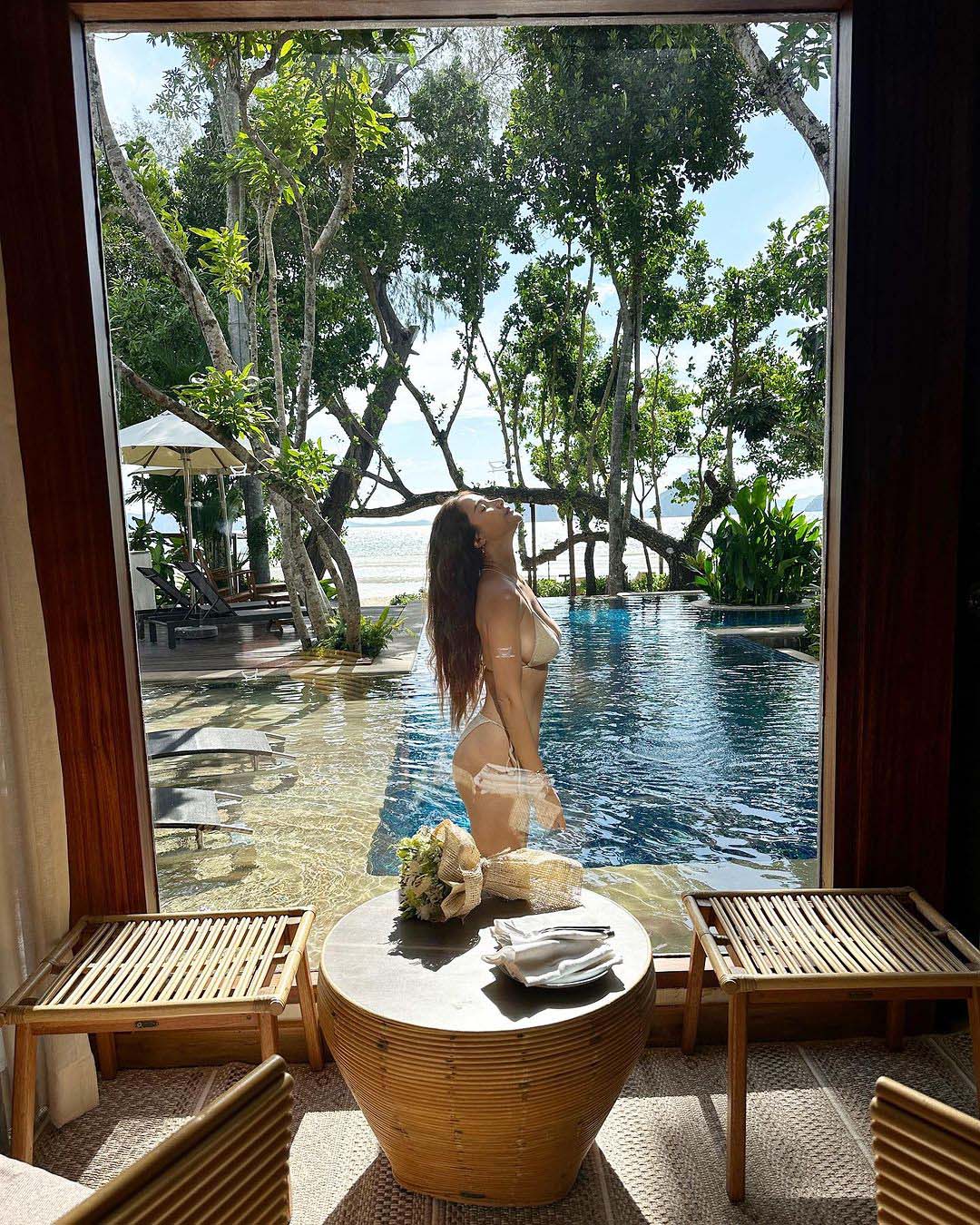 กระแต ศุภักษร ชุดว่ายน้ำ