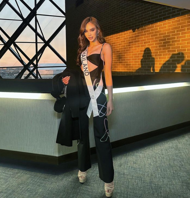 แอนนา เสืองามเอี่ยม