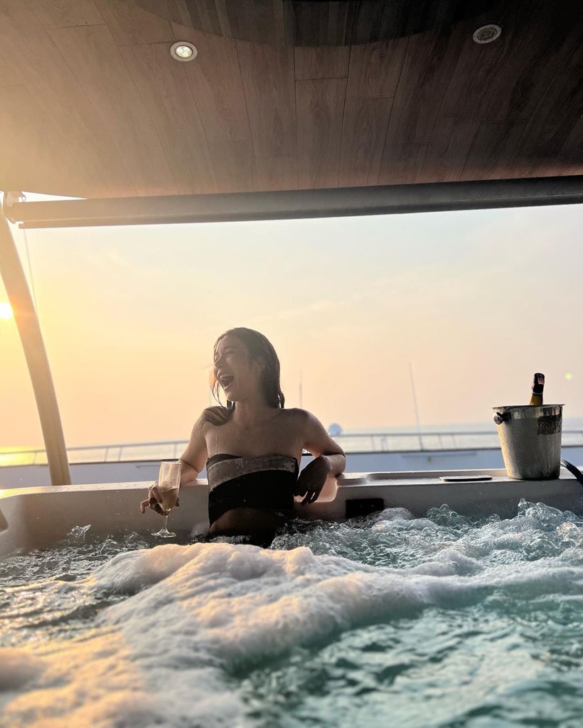 เก้า สุภัสสรา